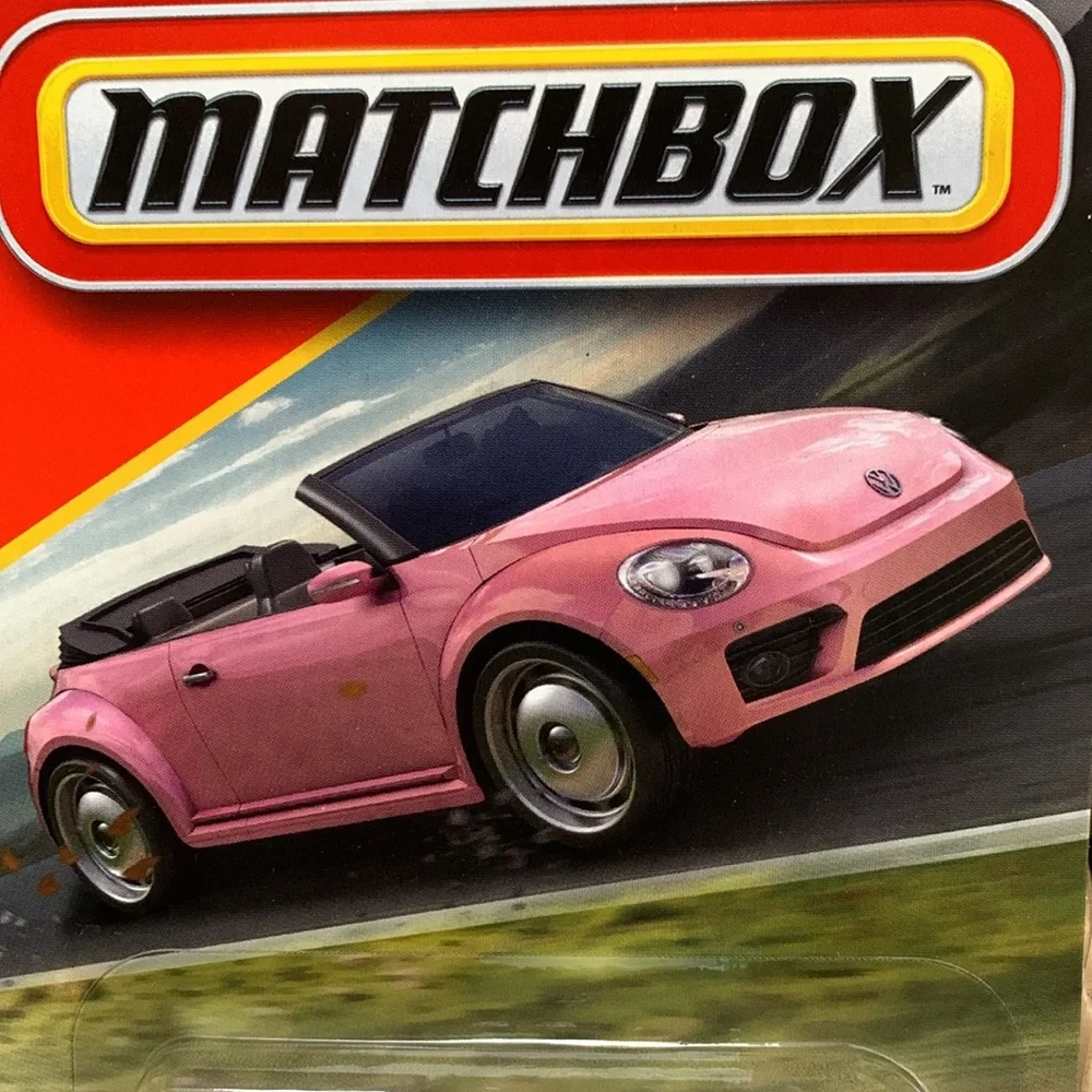 2019 Pink Volkswagen Beetle Convertible Car Matchbox VW Bug Volkswagon 2025 🆕